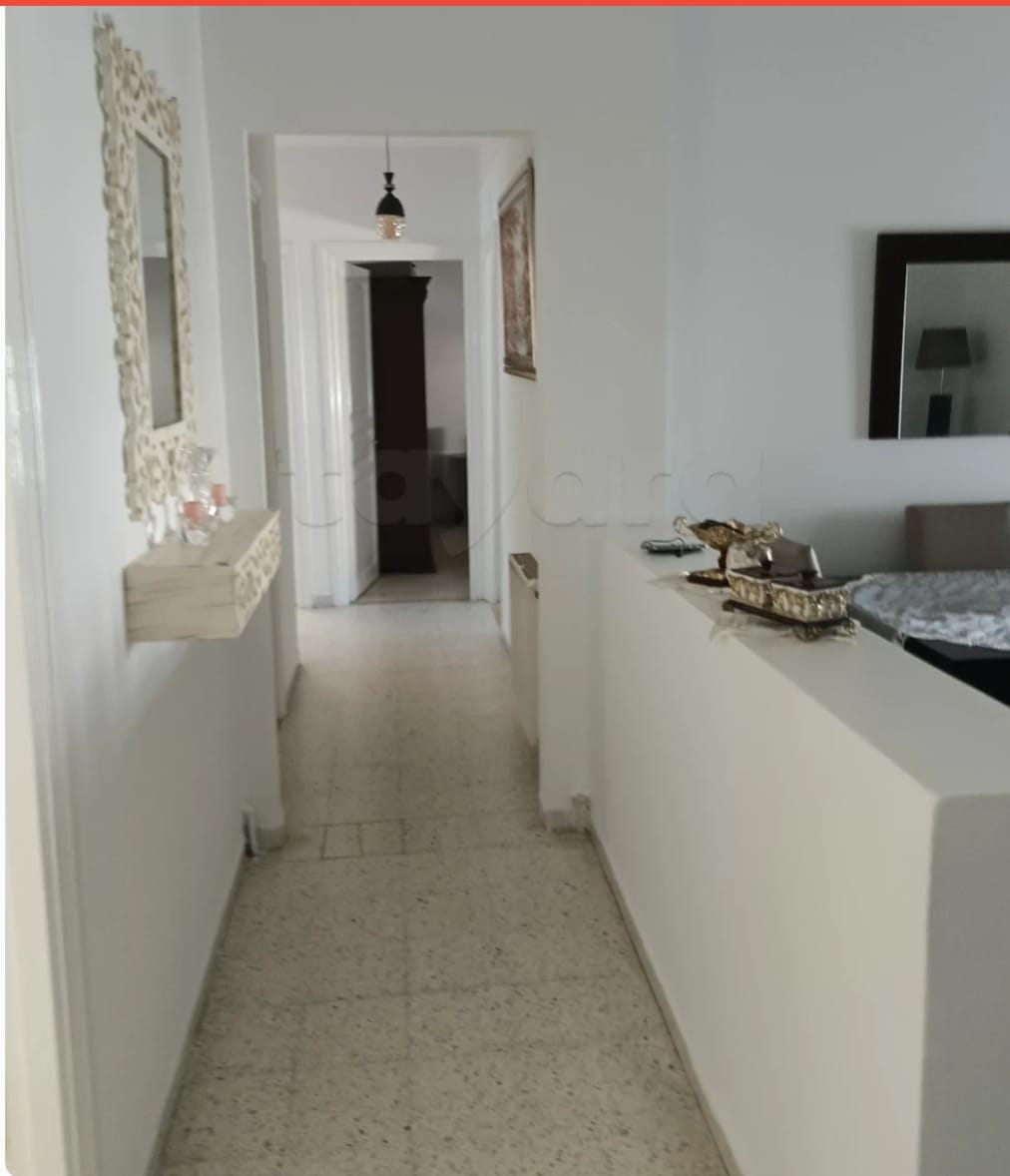 La Soukra Borj Louzir Vente Appart. 4 pices Appartement bien quip