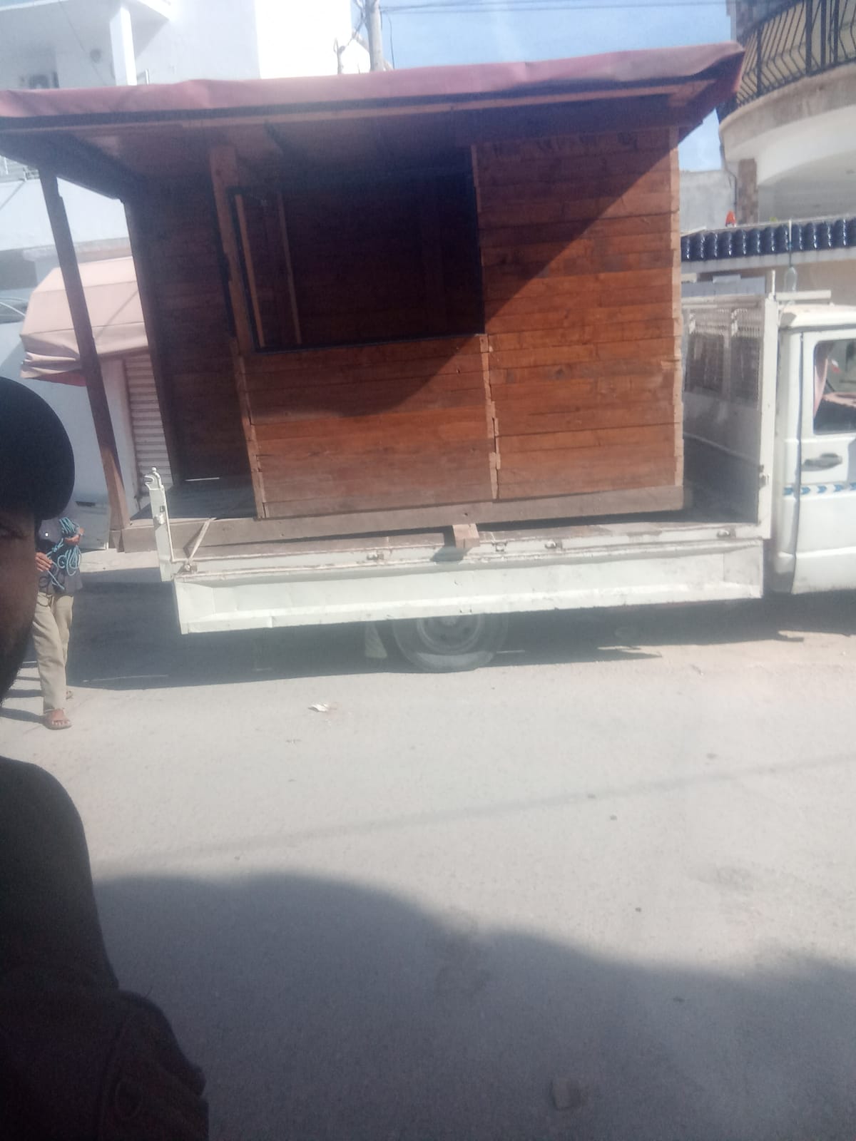 Le Bardo Le Bardo Vente Autre Cabine en bois rouge massif