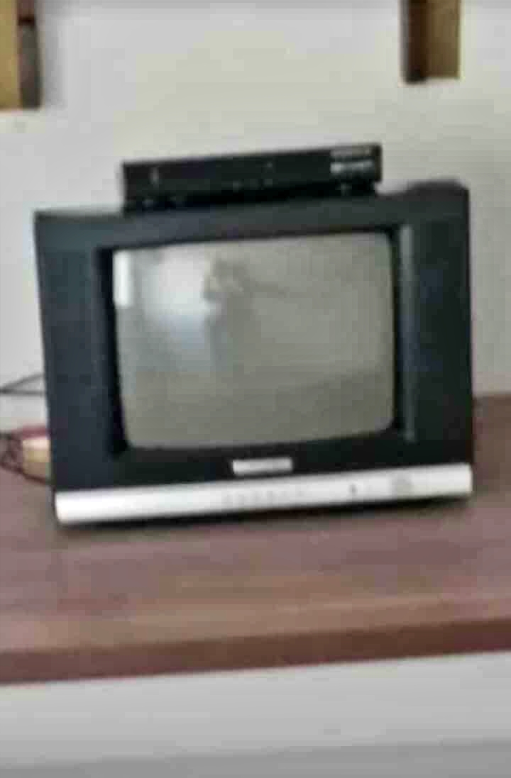 El Omrane Superieur&nbsp;Cite Ibn Khaldoun I&nbsp;T�l�viseur&nbsp;Tube Cathodique&nbsp;Tv thomson