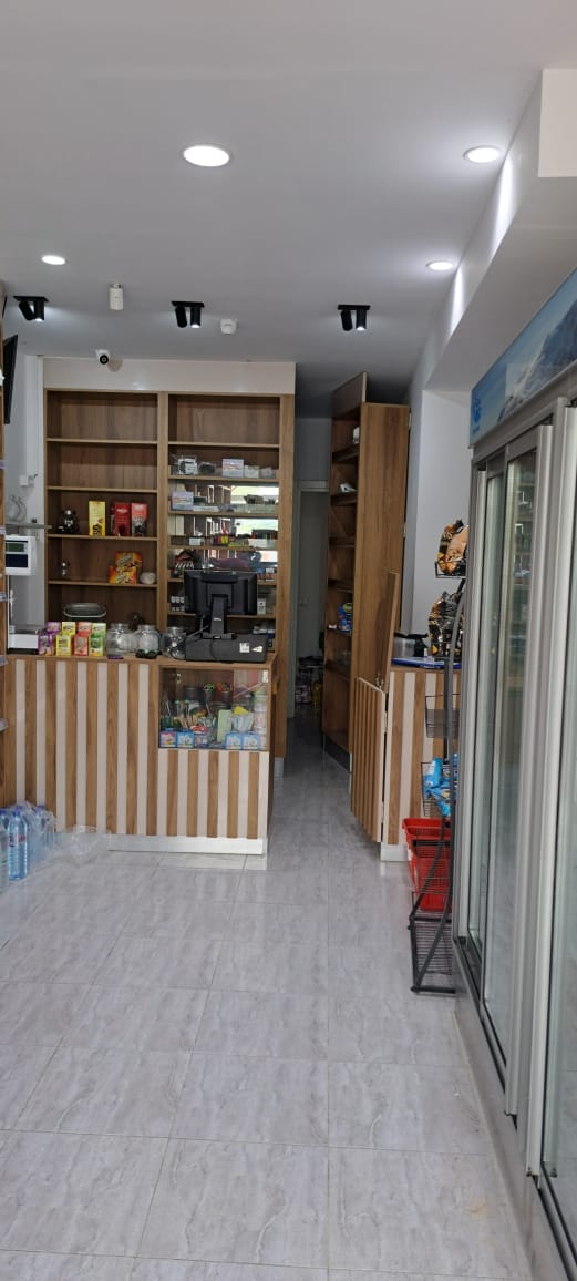 El Mourouj&nbsp;El Mourouj&nbsp;Vente&nbsp;Surfaces&nbsp;Pas de porte  sup�rette mourouj 6