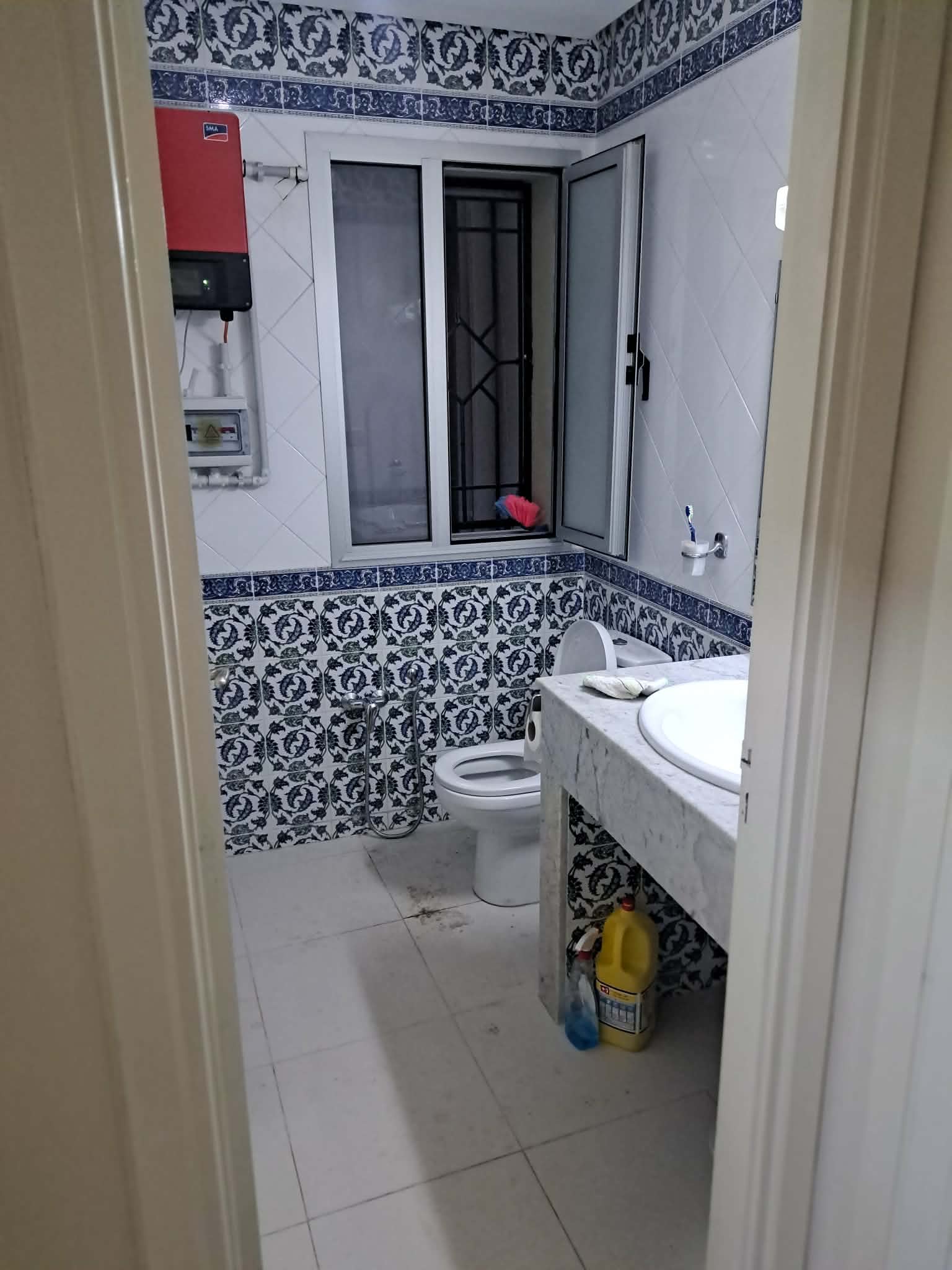 Ariana Ville Riadh Landlous Vente Autre Local sur la route principal r andalouss