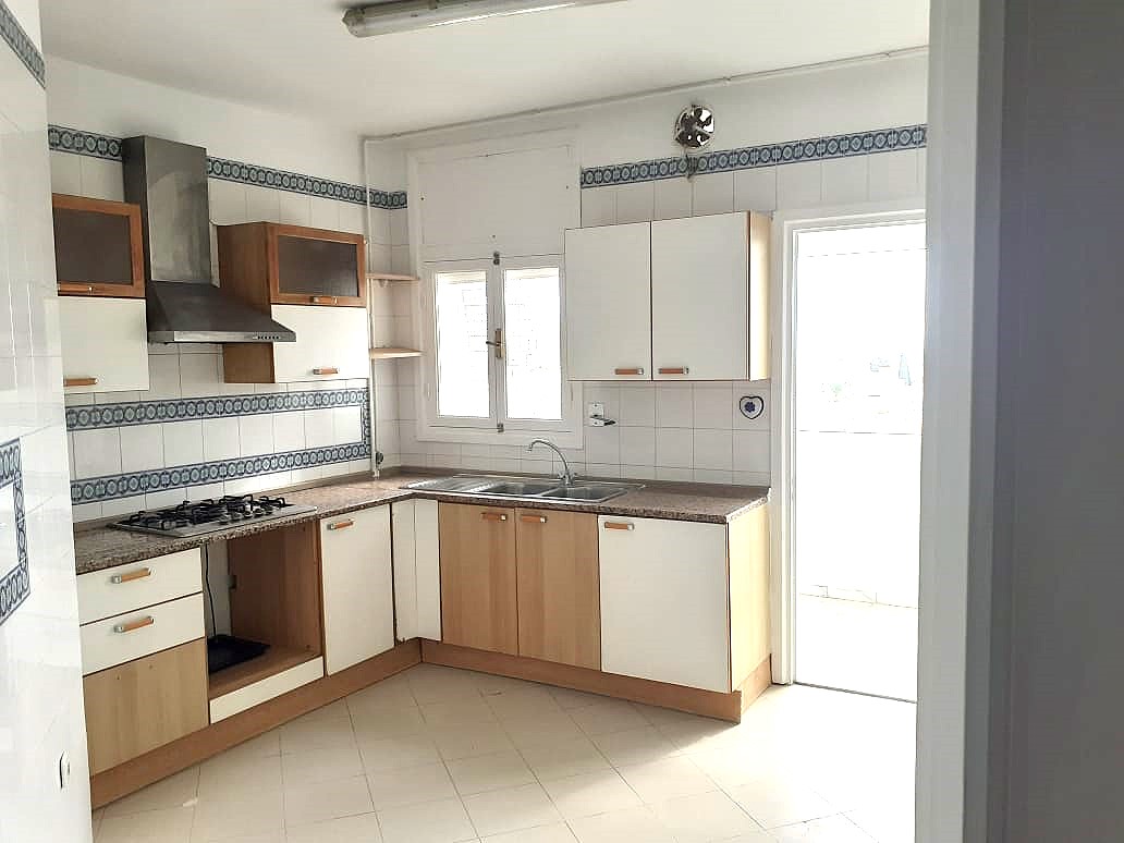 Ariana Ville&nbsp;Cite Ennasr 2&nbsp;Vente&nbsp;Appart. 4 pi�ces&nbsp;Appartement s3 ennasr 2 pres clinique amilcar