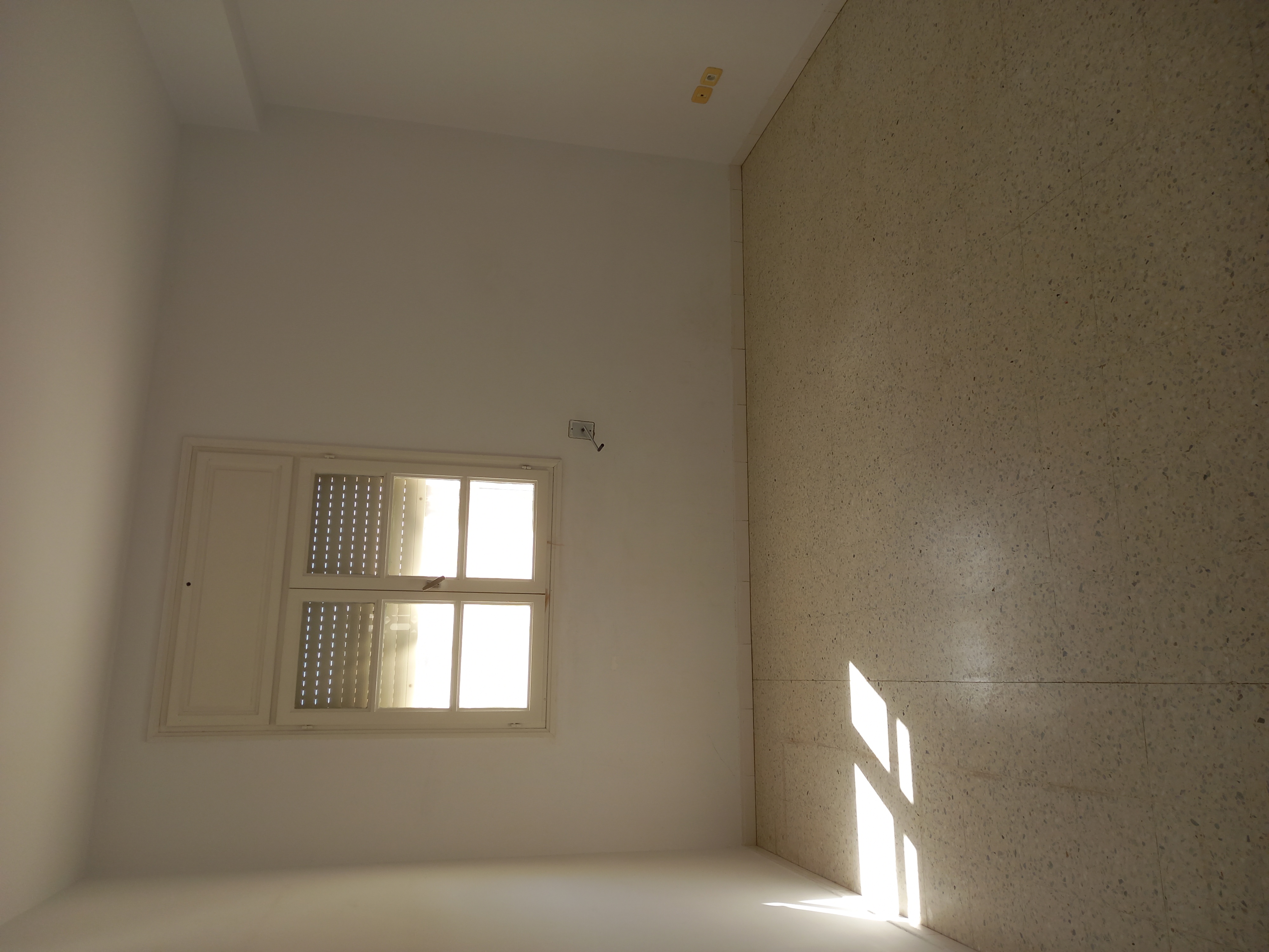 Raoued&nbsp;Ariana Essoughra&nbsp;Vente&nbsp;Appart. 4 pi�ces&nbsp;Av appartement � ariana essoghra