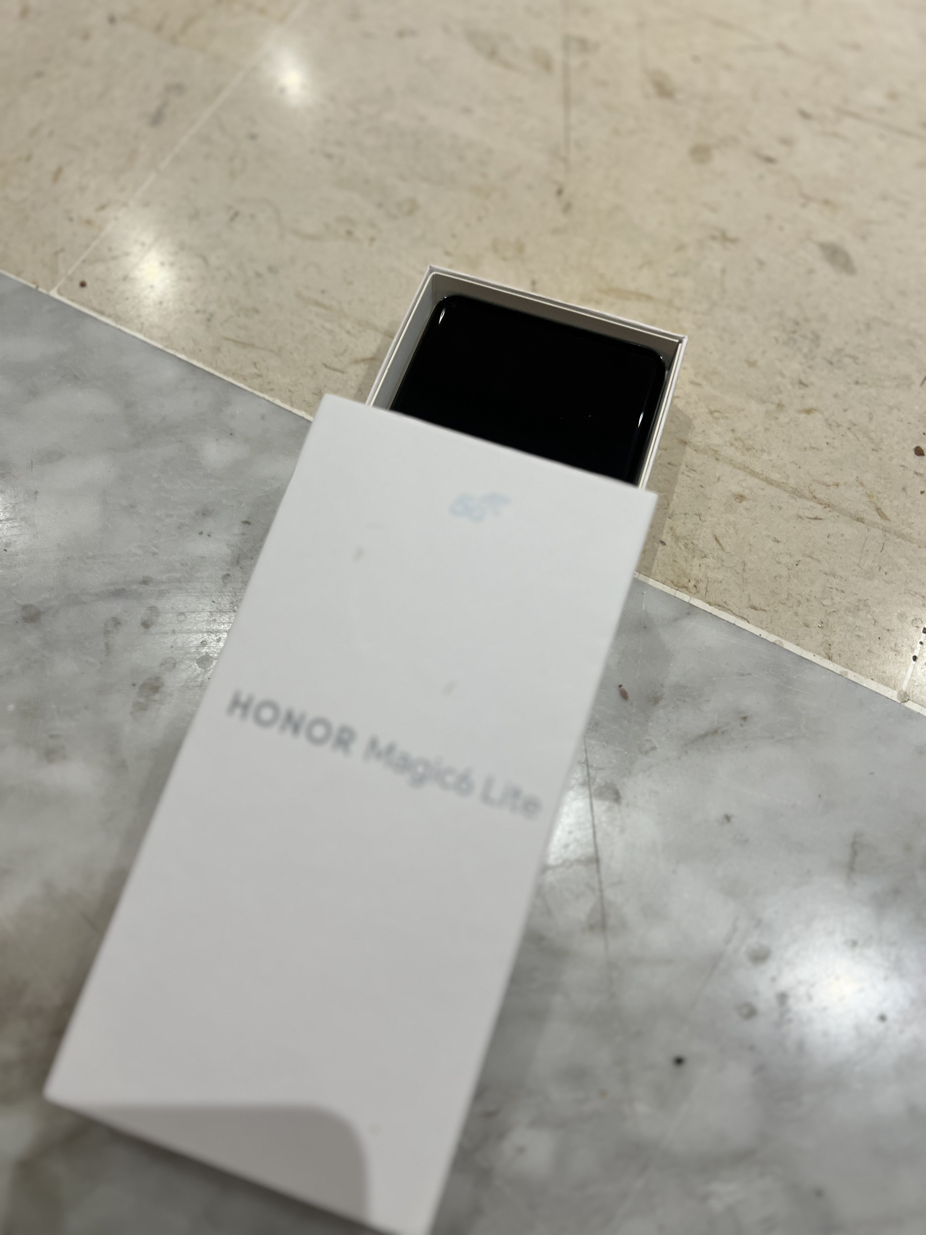 Le Bardo&nbsp;Le Bardo&nbsp;Huawei&nbsp;Autre Mod�le&nbsp;Honor magic 6 lite