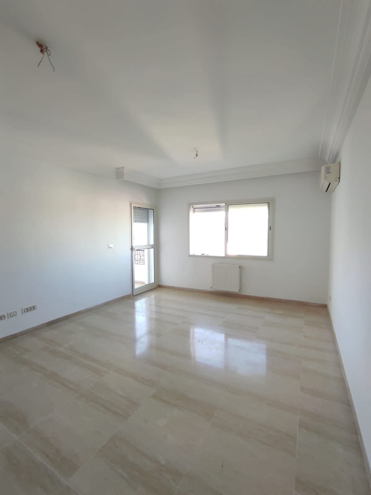 Ariana Ville Cite Ennasr 1 Vente Appart. 4 pices S3 de haut standing 430 md a ennasr 1