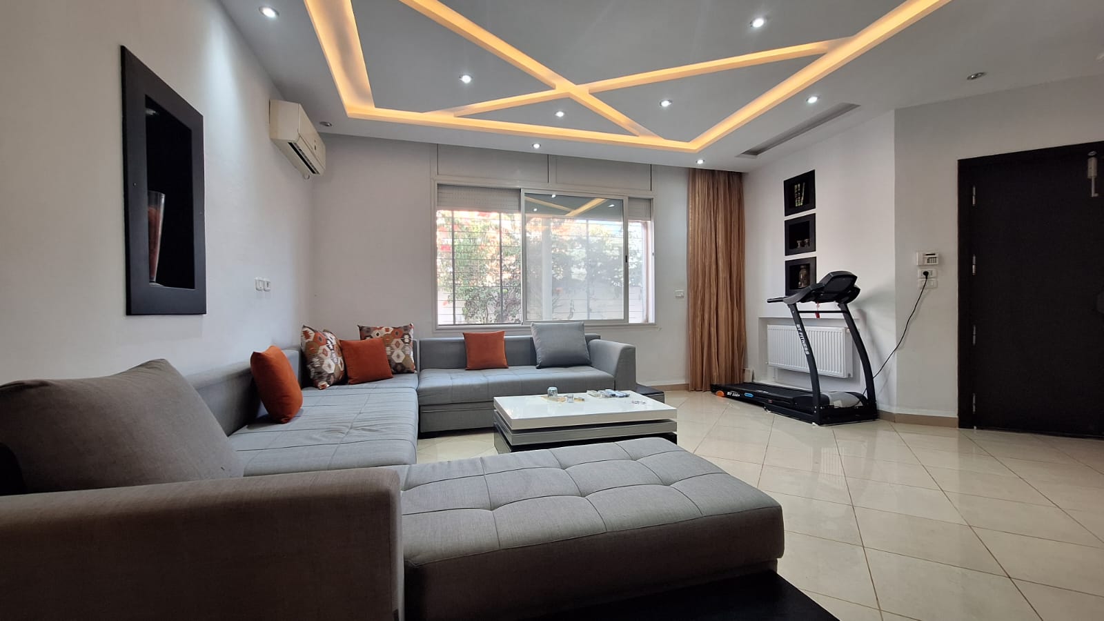 Akouda Akouda Vente Maisons Trs belle villa de coin derrire maytek akouda