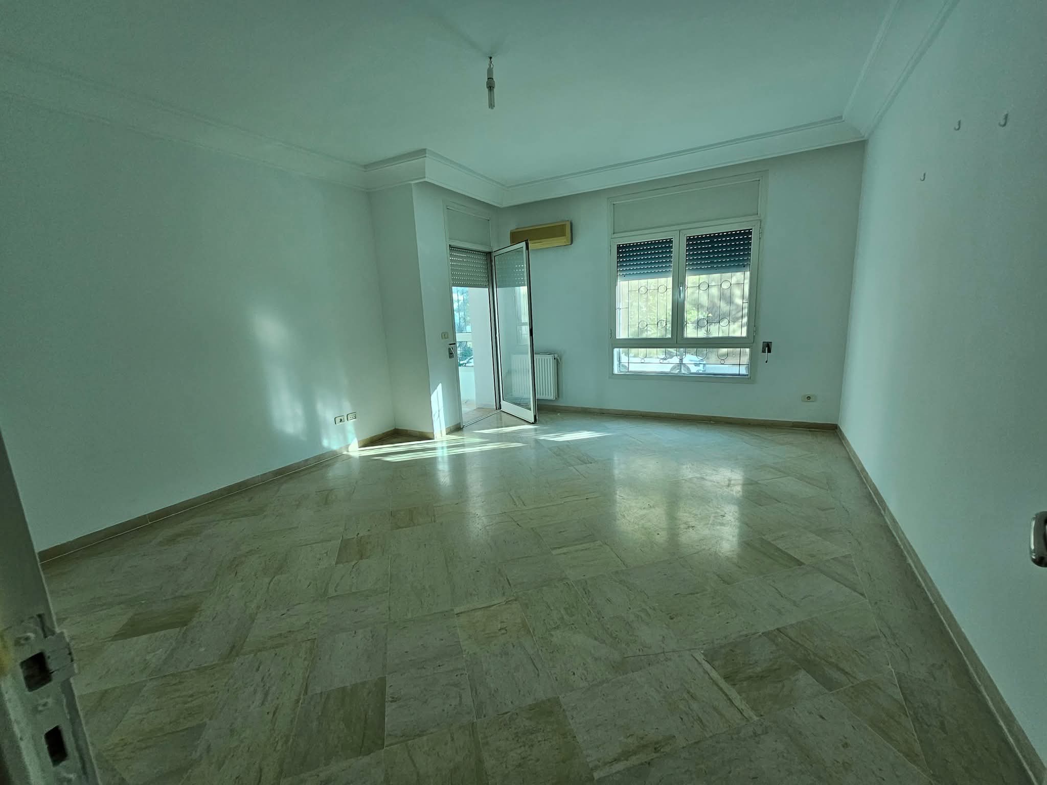 Ariana Ville&nbsp;Riadh Landlous&nbsp;Vente&nbsp;Appart. 4 pi�ces&nbsp;S3 405 md riadh andalous