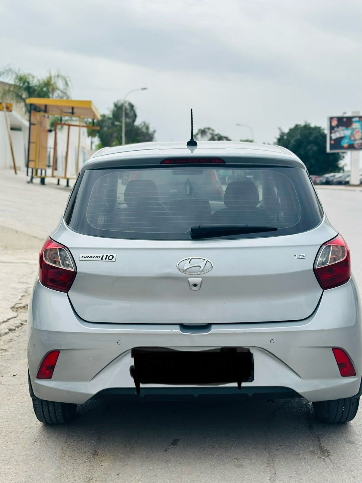 Mnihla&nbsp;Cite El Gouabsia&nbsp;Hyundai&nbsp;Autre Mod�le&nbsp;Hyundai grand i 10 boite automatique