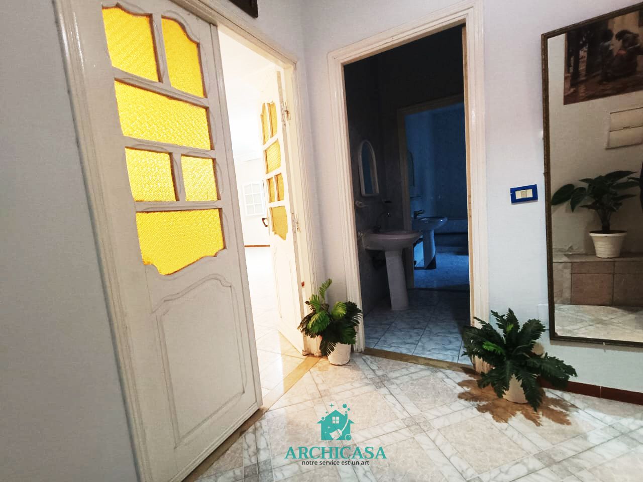 Hammam Lif&nbsp;Hammam Lif&nbsp;Vente&nbsp;Appart. 5 pi�ces+&nbsp;Villa au premier niveau