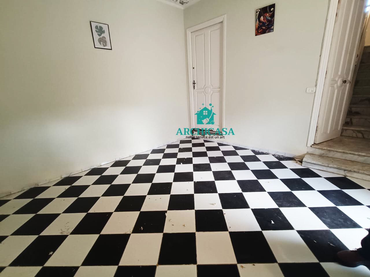 Hammam Lif&nbsp;Hammam Lif&nbsp;Vente&nbsp;Appart. 5 pi�ces+&nbsp;Villa au premier niveau