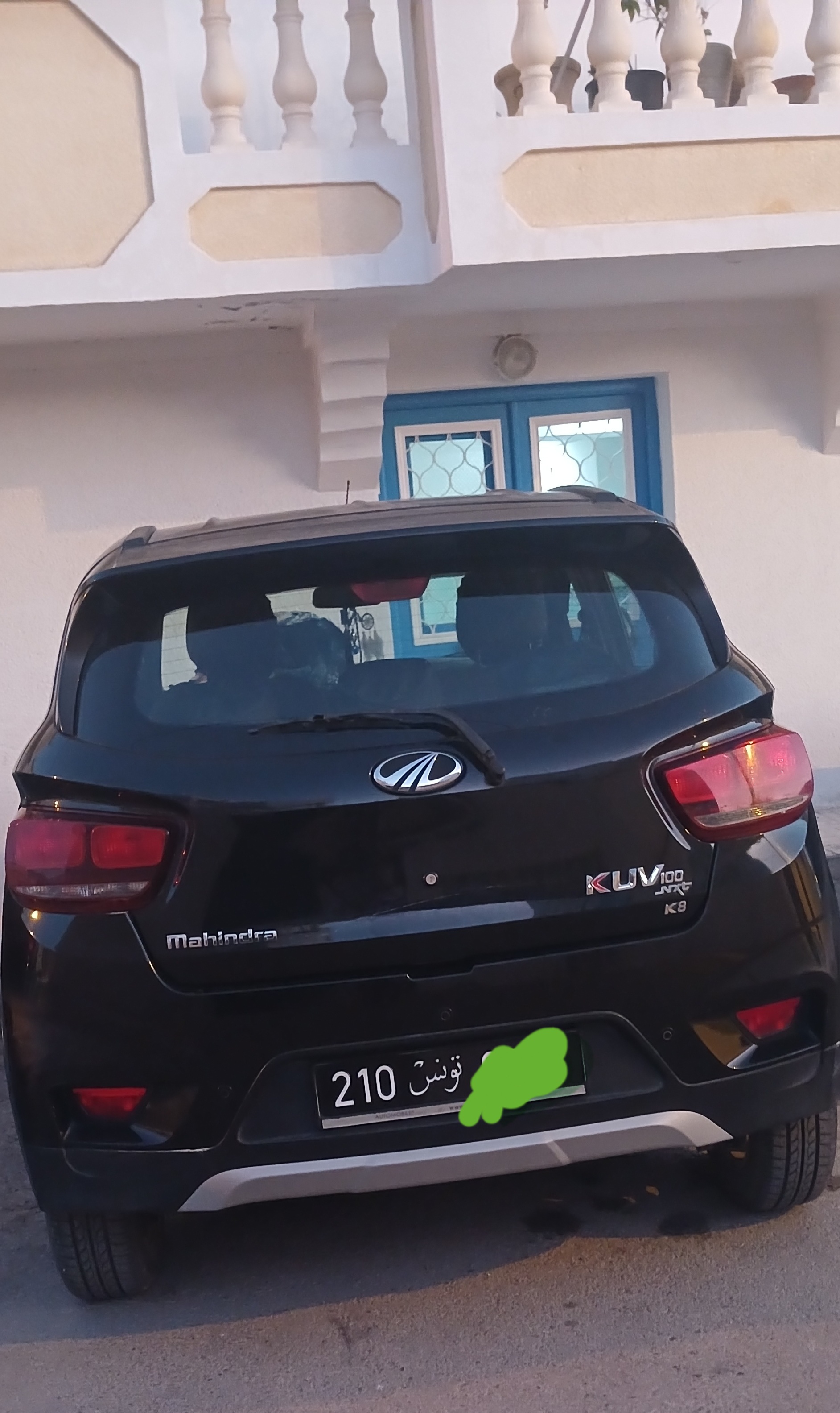 Ariana Ville Nouvelle Ariana Mahindra Autre Modle Mahindra kuv 100 k8  essence 1pt2  5 cheveux