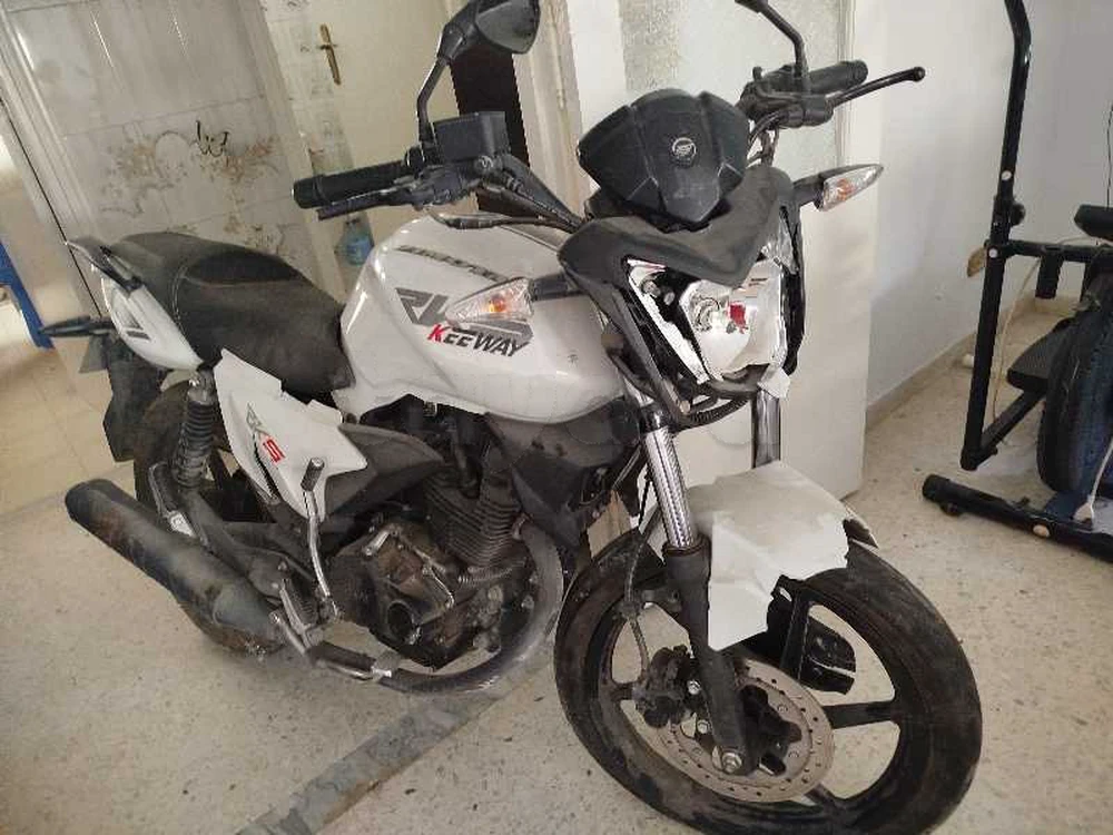 El Menzah El Manar 2 Standard mtr co Standard mtr co Moto zimota 125cc