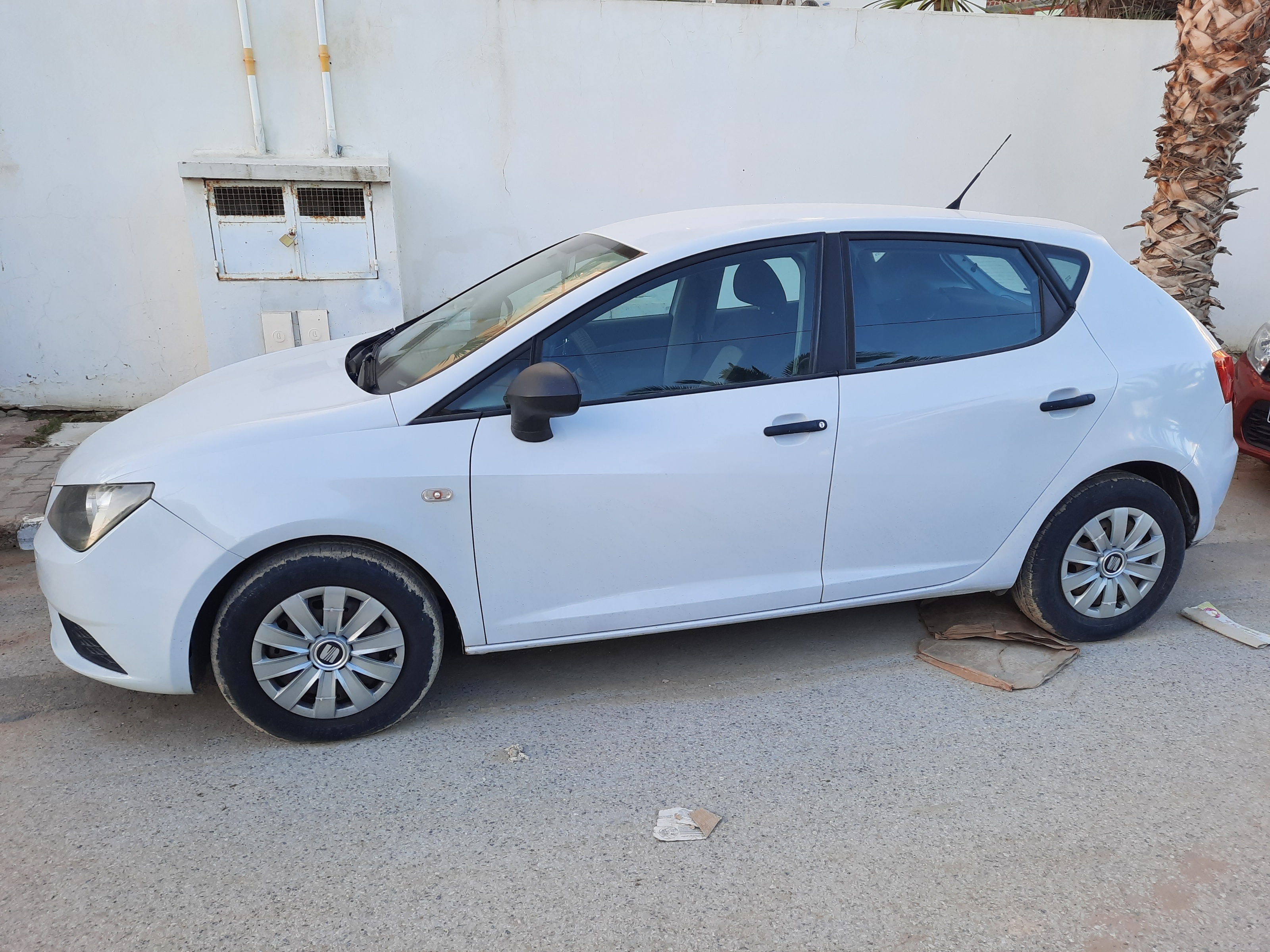 Raoued&nbsp;Ariana Essoughra&nbsp;Seat&nbsp;Ibiza&nbsp;Seat ibiza 5cv