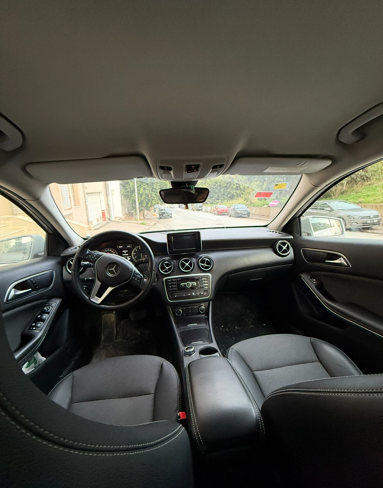 Ariana Ville&nbsp;Cite Ennasr 2&nbsp;Mercedes&nbsp;A&nbsp;Mercedes a180