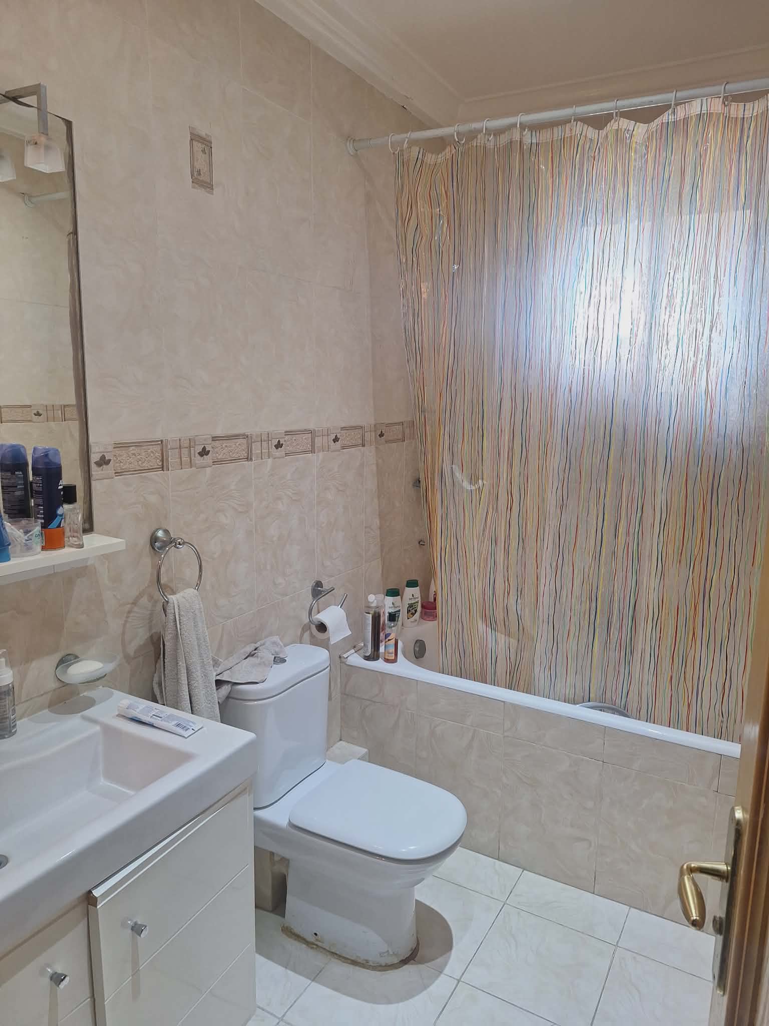 Ariana Ville&nbsp;Cite Ennasr 2&nbsp;Vente&nbsp;Appart. 4 pi�ces&nbsp;Appartement av hedi nouira