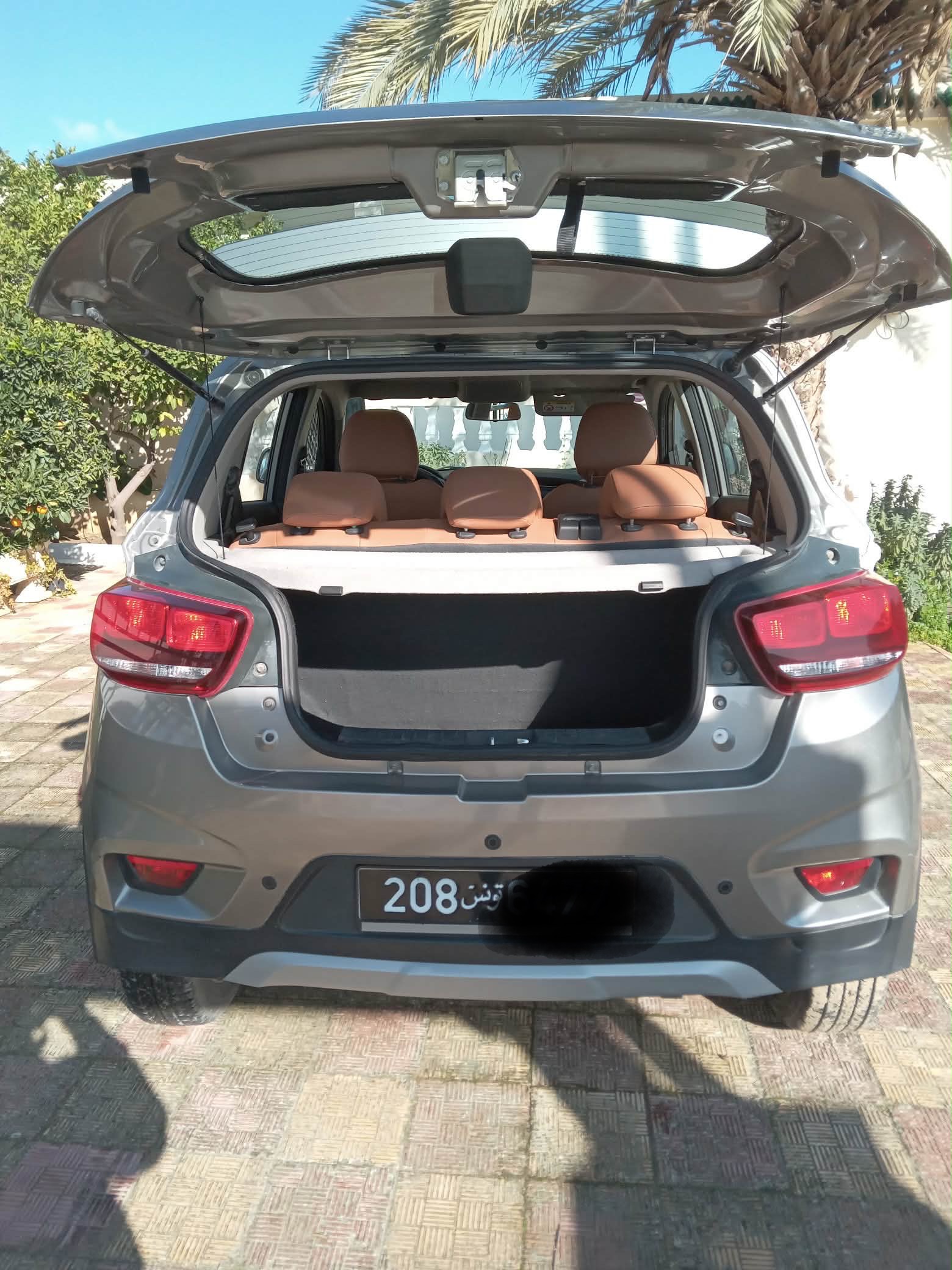 Grombalia&nbsp;Sammach&nbsp;Mahindra&nbsp;Autre Mod�le&nbsp;Mahindra kuv100 k6plus propre et bien entretenue