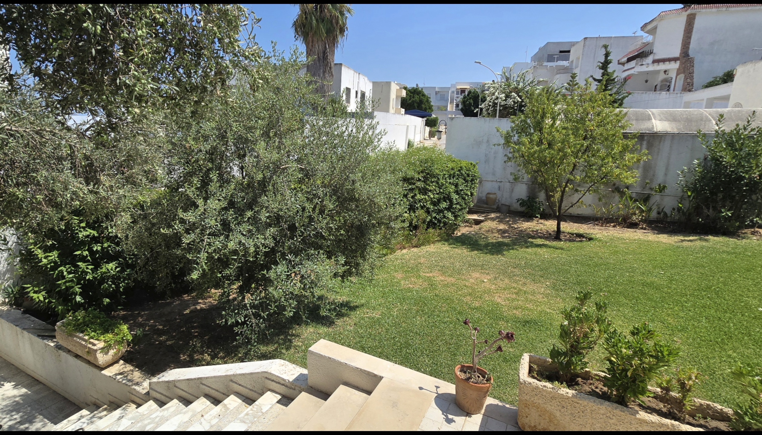 El Menzah&nbsp;El Menzah 9&nbsp;Vente&nbsp;Maisons&nbsp;Villa unique manzh 9