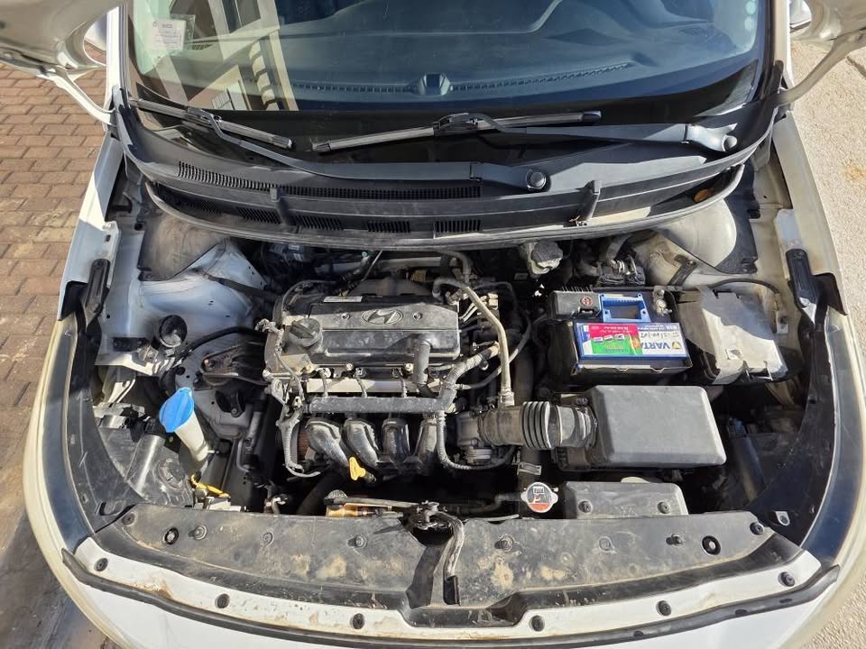 Mnihla&nbsp;Jardins d'el Menzah&nbsp;Hyundai&nbsp;Autre Mod�le&nbsp;Hyundai i20 en tr�s bon �tat