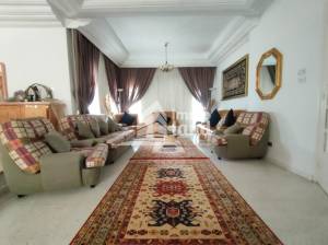 Ariana Ville&nbsp;El Menzah 8&nbsp;Vente&nbsp;Maisons&nbsp;Villa de 650 m2 btit sur terrain de