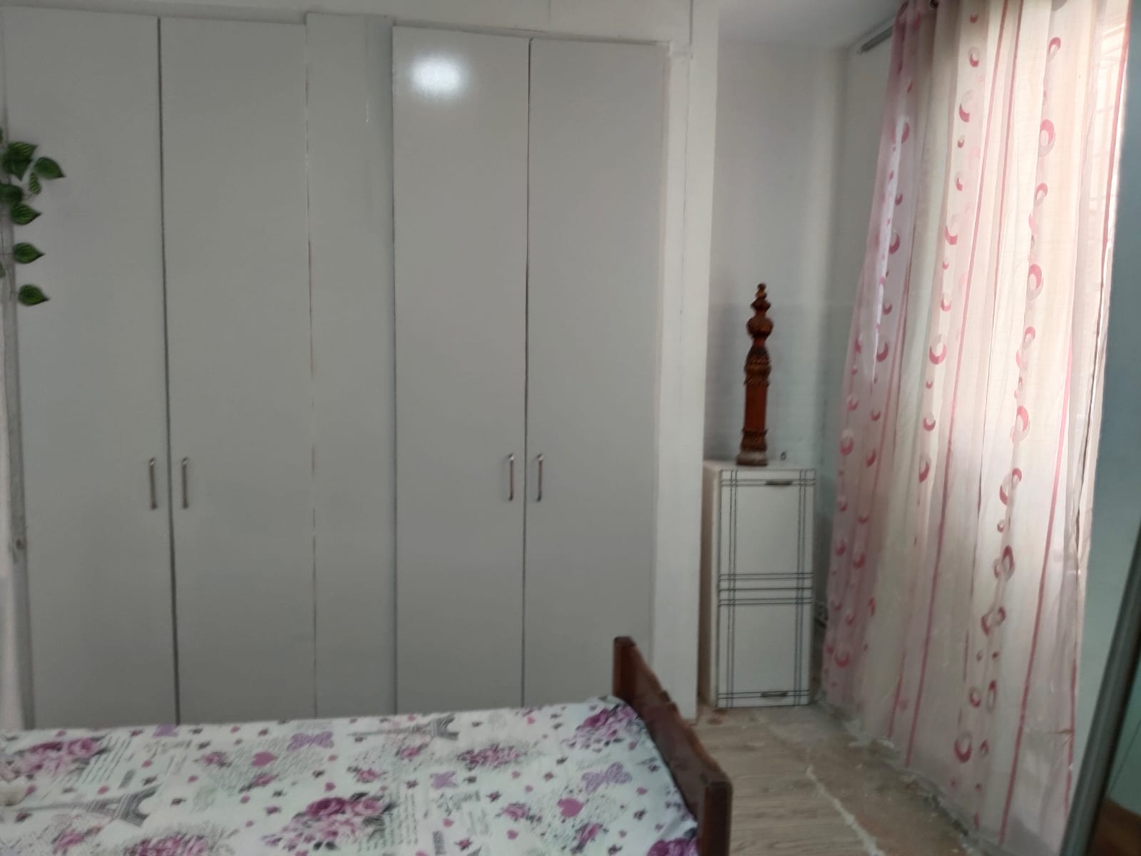 Bab Bhar&nbsp;Hedi Chaker&nbsp;Vente&nbsp;Appart. 4 pi�ces&nbsp;Cv rue iran vnt s3 r�nov�