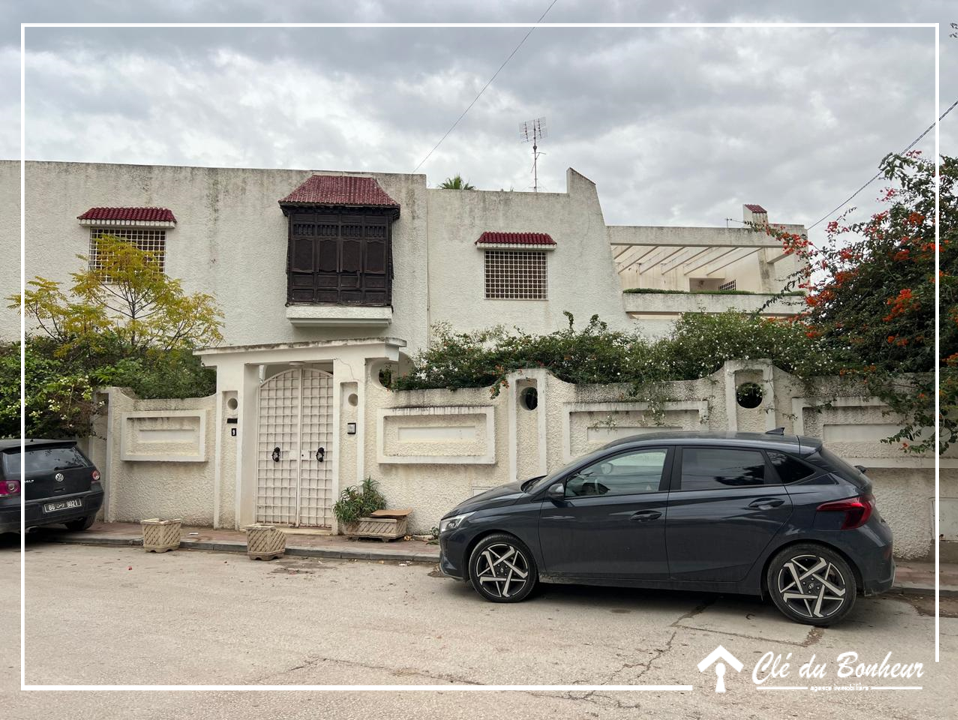 Ariana Ville&nbsp;Ariana&nbsp;Vente&nbsp;Appart. 4 pi�ces&nbsp;Une superbe villa � ariana