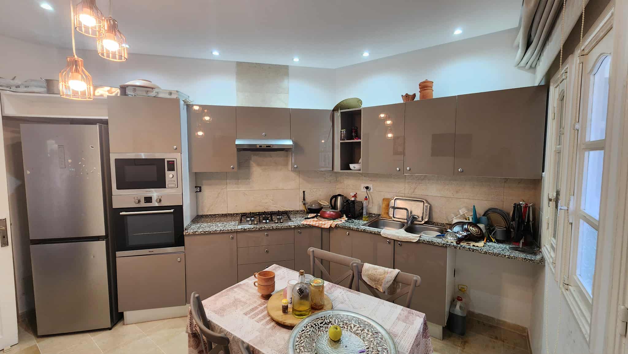 Ain Zaghouan&nbsp;Ain Zaghouan&nbsp;Vente&nbsp;Maisons&nbsp;Villa plus 3 appartements � l'aouina