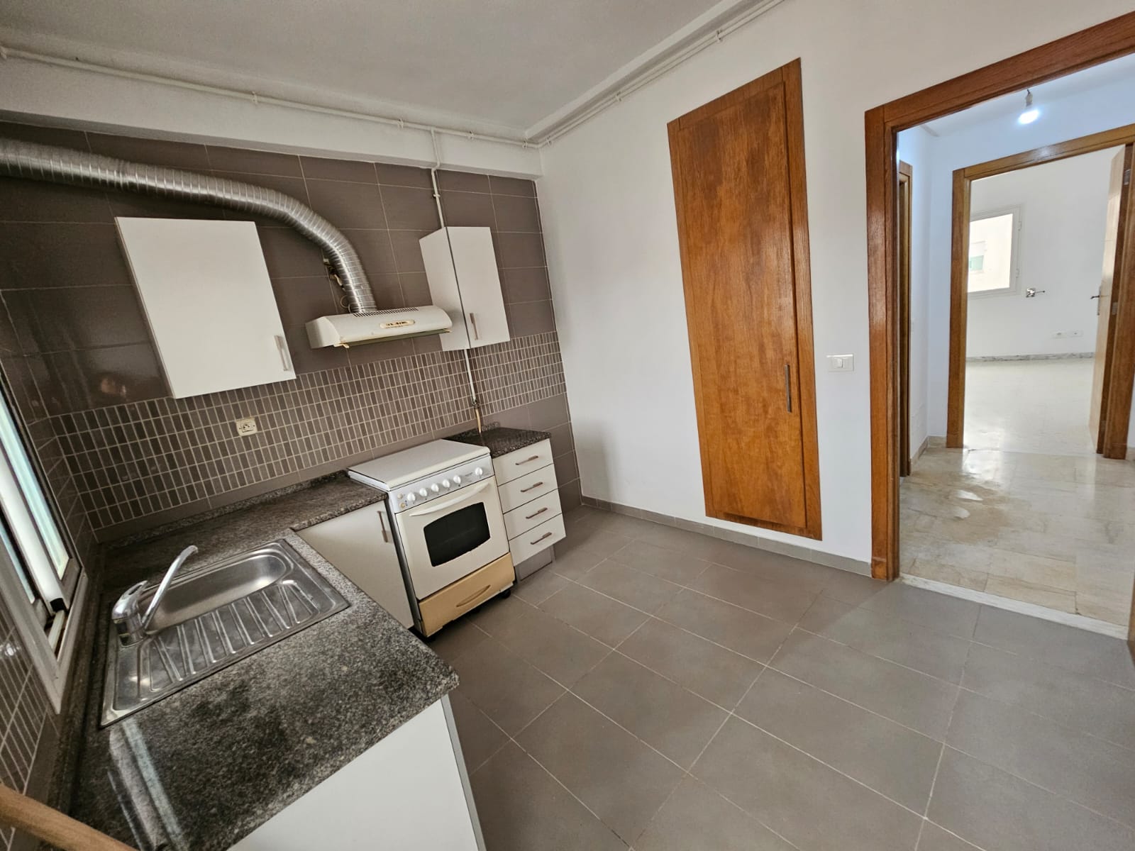 Ain Zaghouan&nbsp;Ain Zaghouan&nbsp;Vente&nbsp;Appart. 2 pi�ces&nbsp;S plus un spacieux