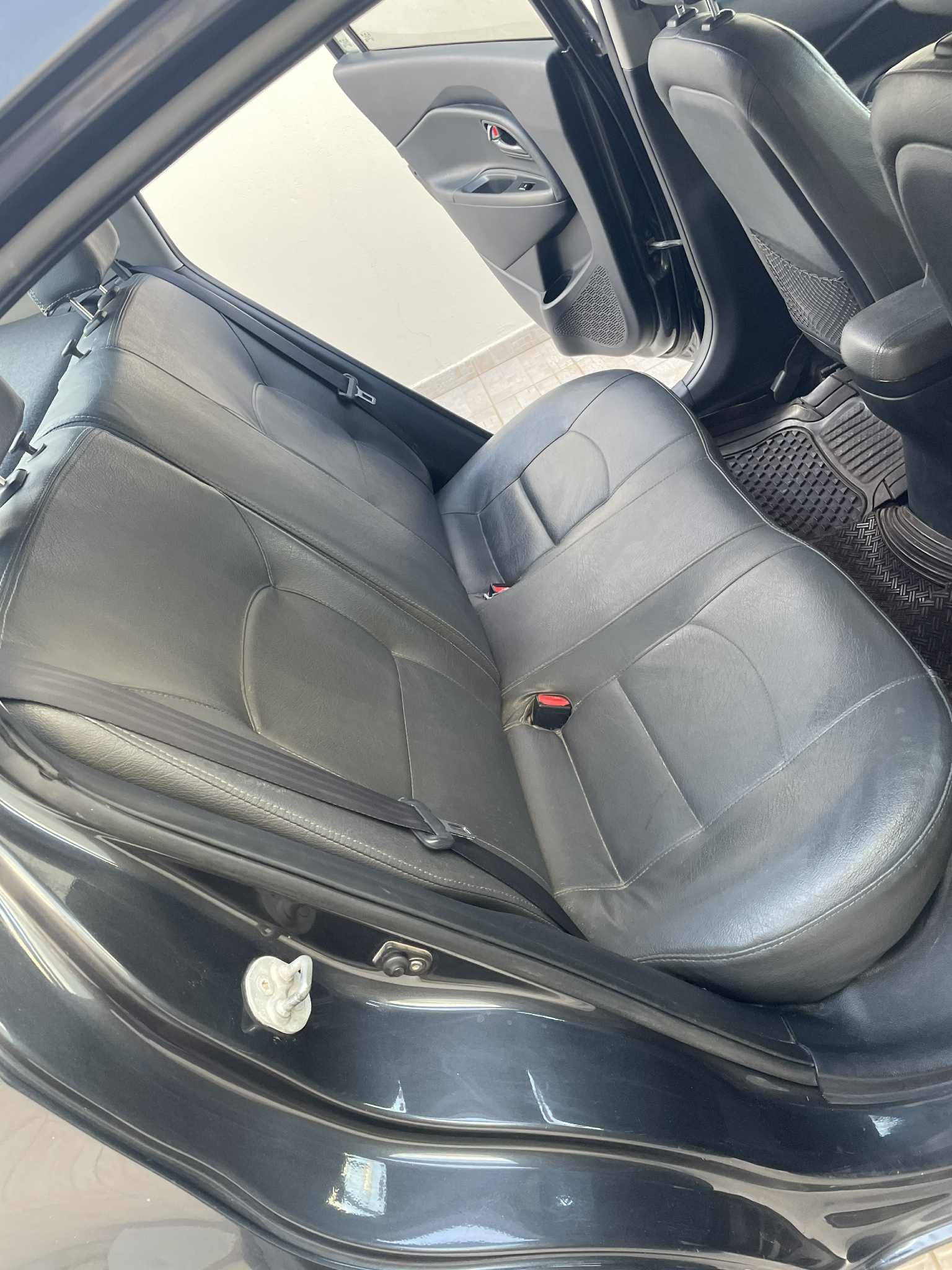 Sfax Ville&nbsp;Sidi Jilani&nbsp;Kia&nbsp;Rio&nbsp;Kia rio berline 2014 tr�s bon �tat 1�re main