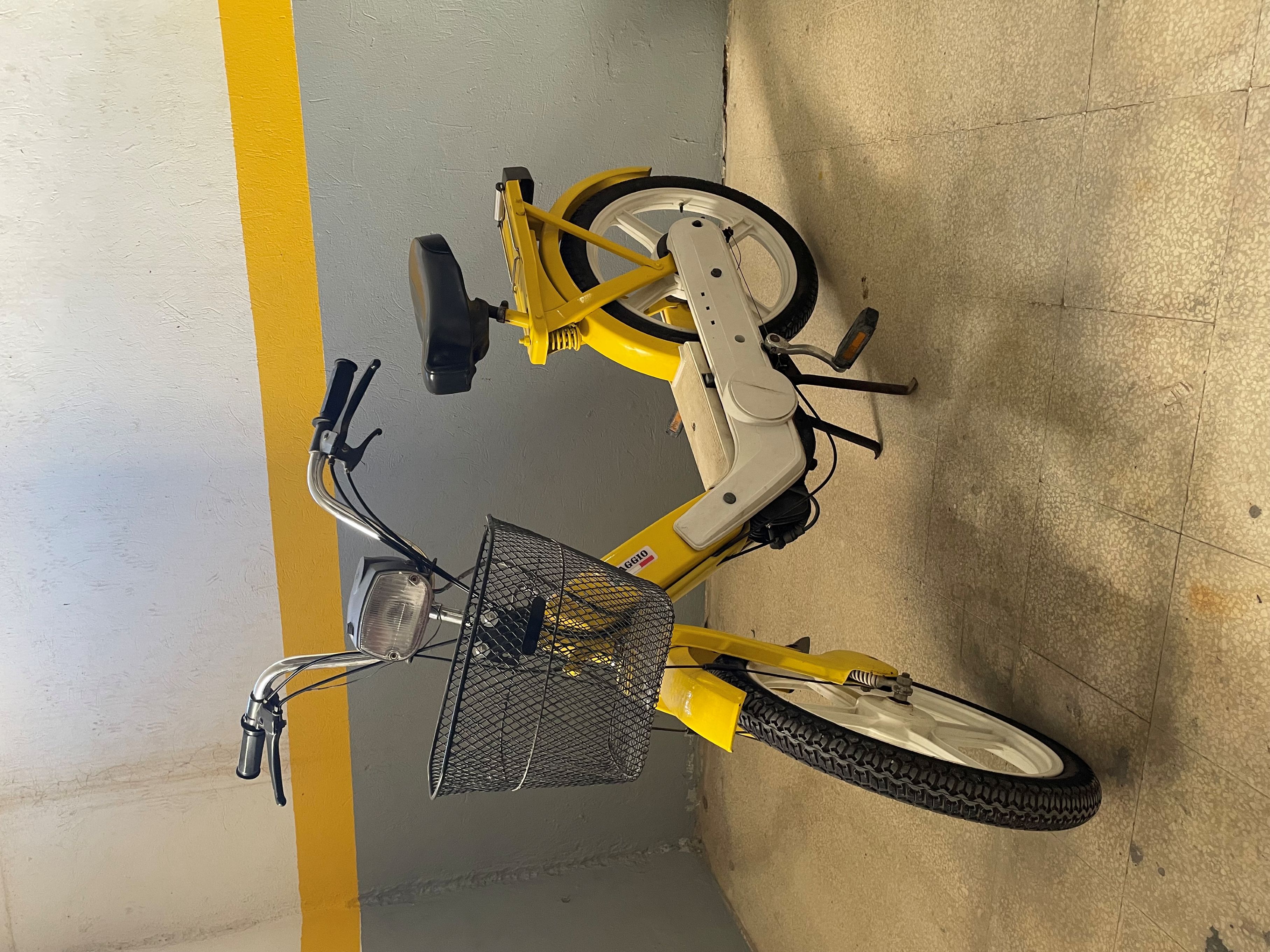 Ain Zaghouan&nbsp;Ain Zaghouan&nbsp;Piaggio&nbsp;Piaggio&nbsp;Ciao en exellente etat