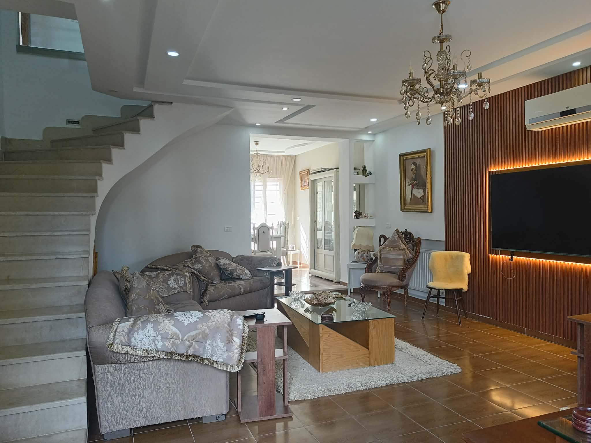 Mnihla&nbsp;Jardins d'el Menzah&nbsp;Vente&nbsp;Appart. 3 pi�ces&nbsp;Villa avec jardin