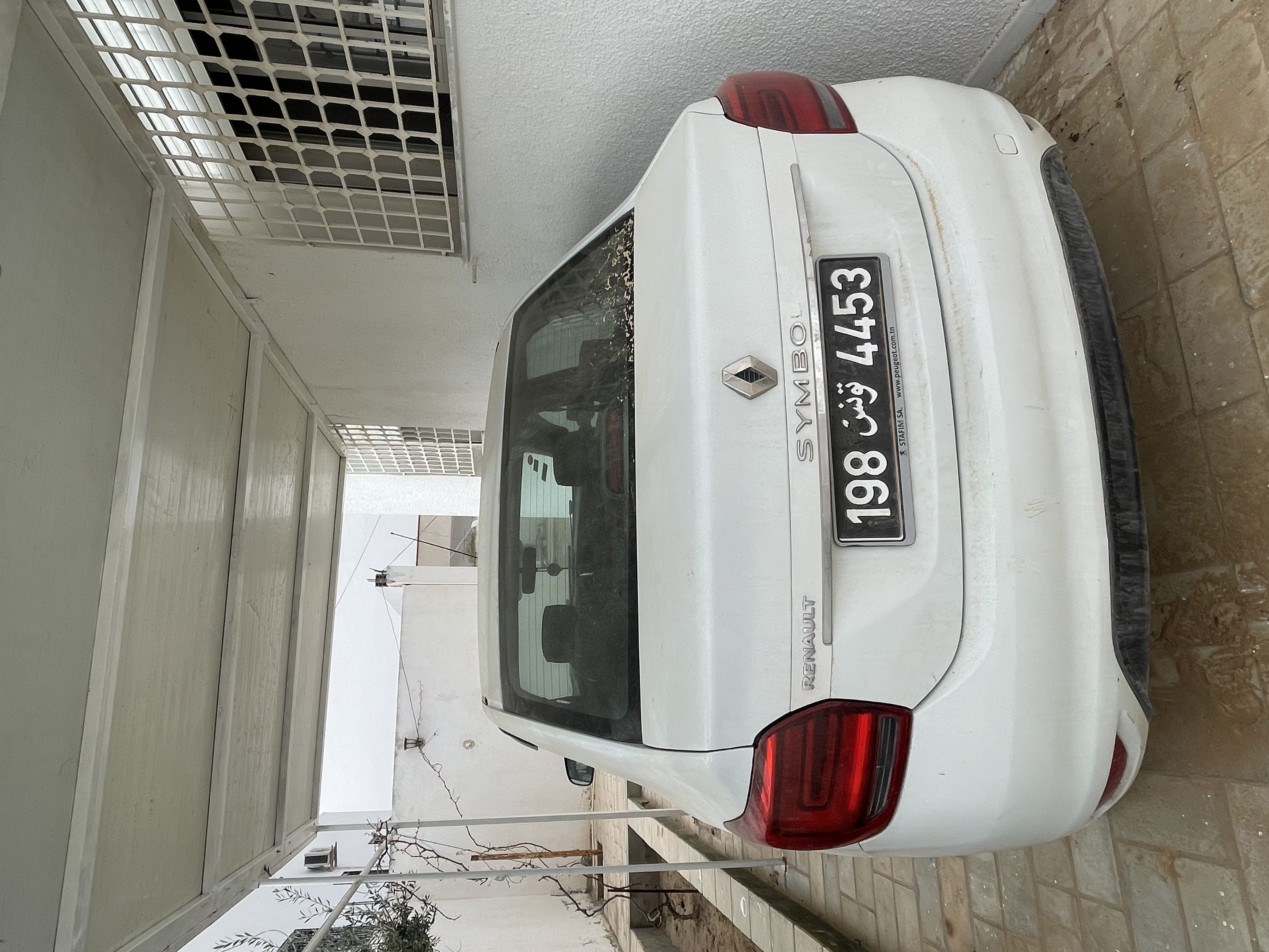 El Metouia&nbsp;Cite El Maya&nbsp;Renault&nbsp;Symbol&nbsp;Renault symbol phase 2