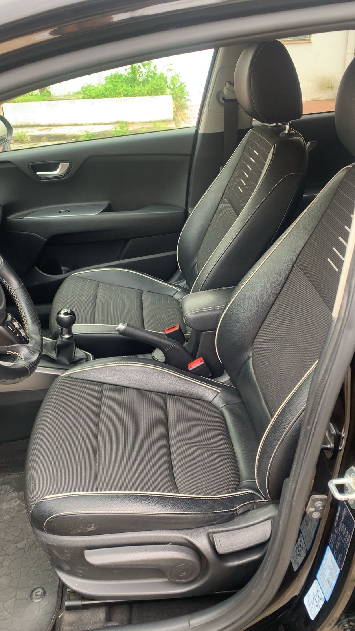 El Menzah&nbsp;El Manar 1&nbsp;Kia&nbsp;Rio&nbsp;Kia rio gtline