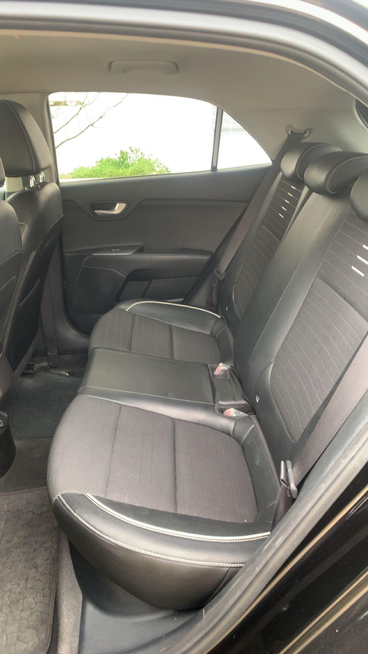 El Menzah&nbsp;El Manar 1&nbsp;Kia&nbsp;Rio&nbsp;Kia rio gtline