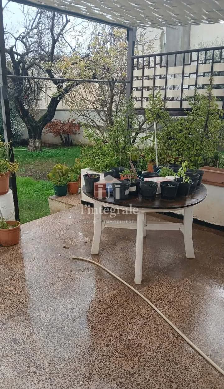 El Menzah&nbsp;El Menzah 4&nbsp;Location&nbsp;Maisons&nbsp;Villa s5 avec jardin habitation ou bureautique