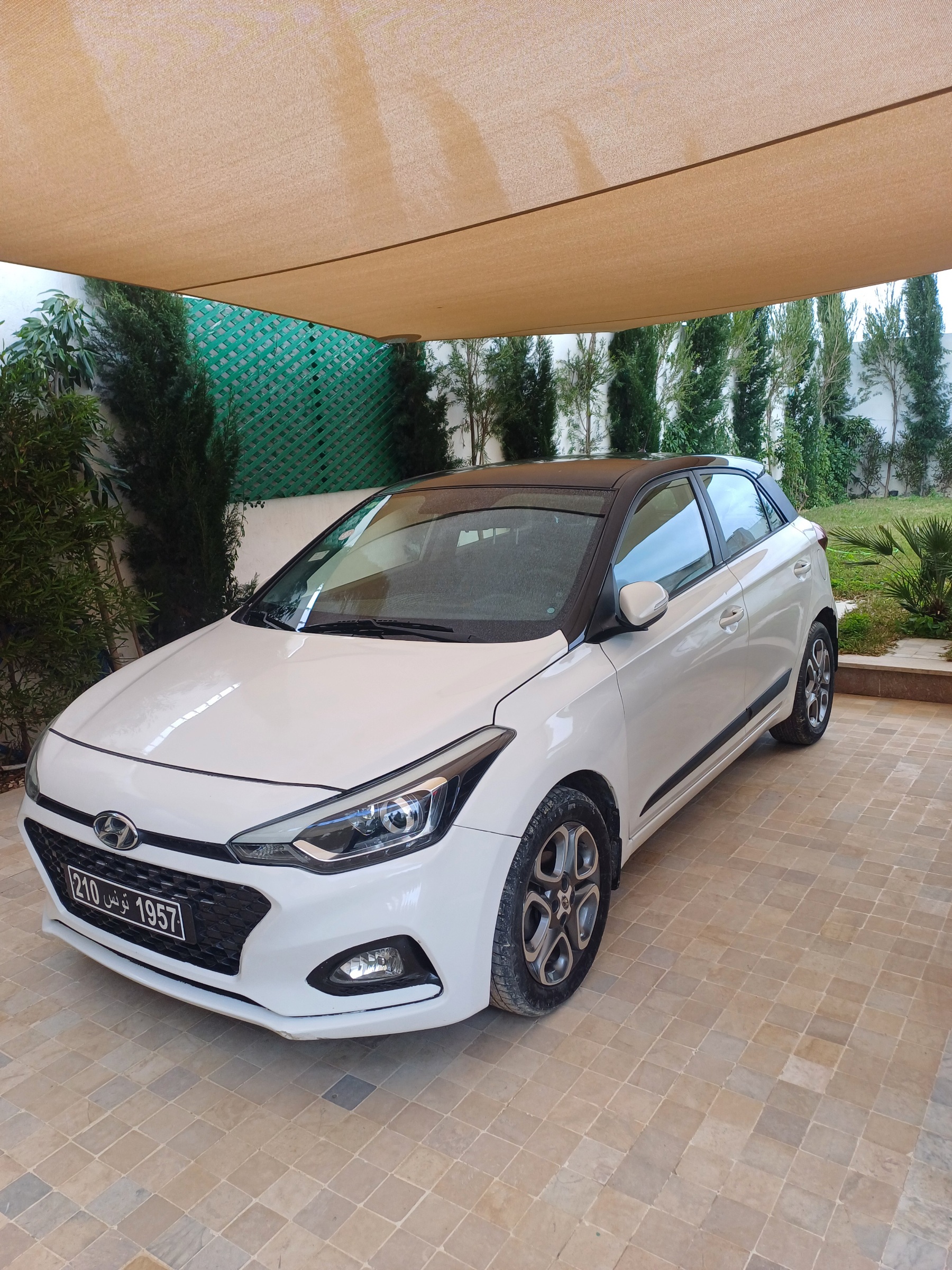 La Marsa&nbsp;Gammart&nbsp;Hyundai&nbsp;Autre Mod�le&nbsp;I 20  blanche gls mod�le 2019 ttes options