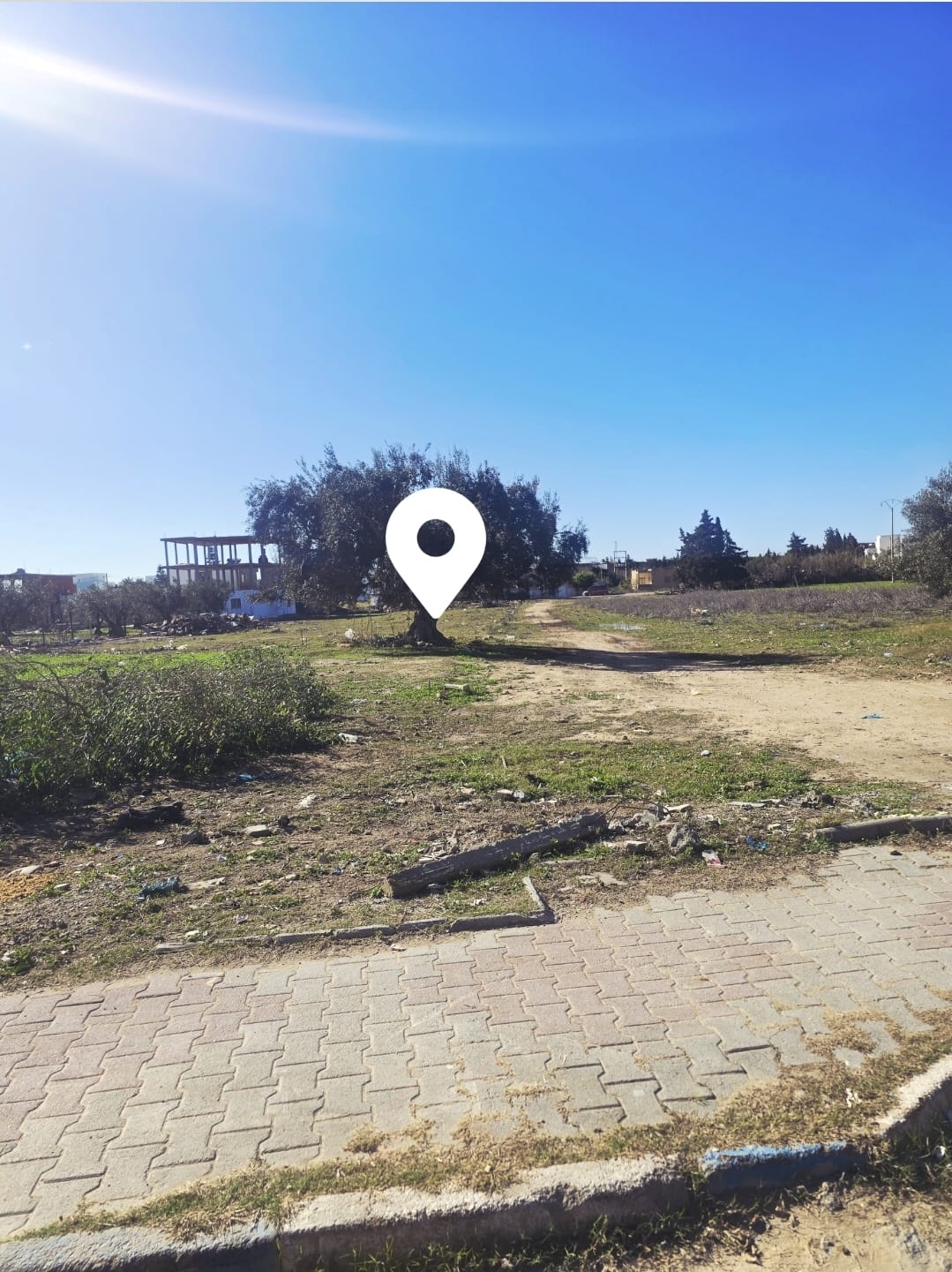 Akouda&nbsp;Chatt Meriem&nbsp;Vente&nbsp;Appart. 2 pi�ces&nbsp;Terrain 500 m2  �  route touristique chatt meriem