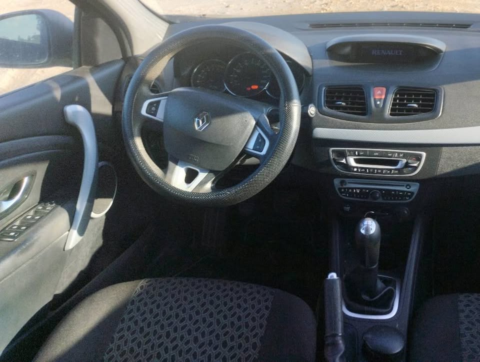 Nabeul&nbsp;Cite Universitaire&nbsp;Renault&nbsp;Megane&nbsp;M�gane 3 7cv essence