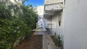 Mnihla&nbsp;Jardins d'el Menzah&nbsp;Vente&nbsp;Maisons&nbsp;Triplex de 300m2  menzah 9c