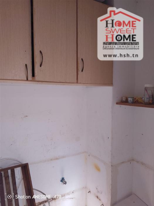 Ain Zaghouan&nbsp;Ain Zaghouan&nbsp;Vente&nbsp;Autre&nbsp;Pas de porte helen  � ain zaghouen nord