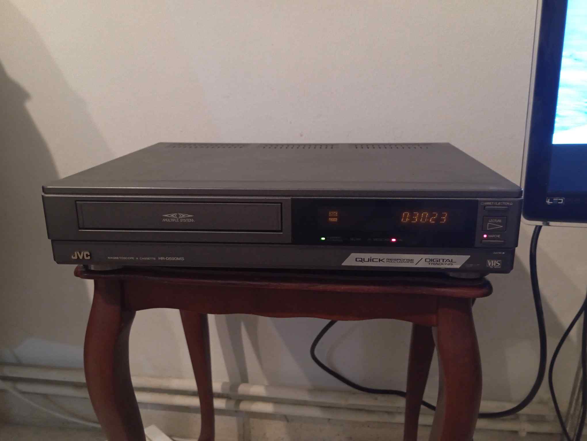 El Menzah&nbsp;El Manar 1&nbsp;Autre&nbsp;Autre&nbsp;Lecteur vid�o jvc