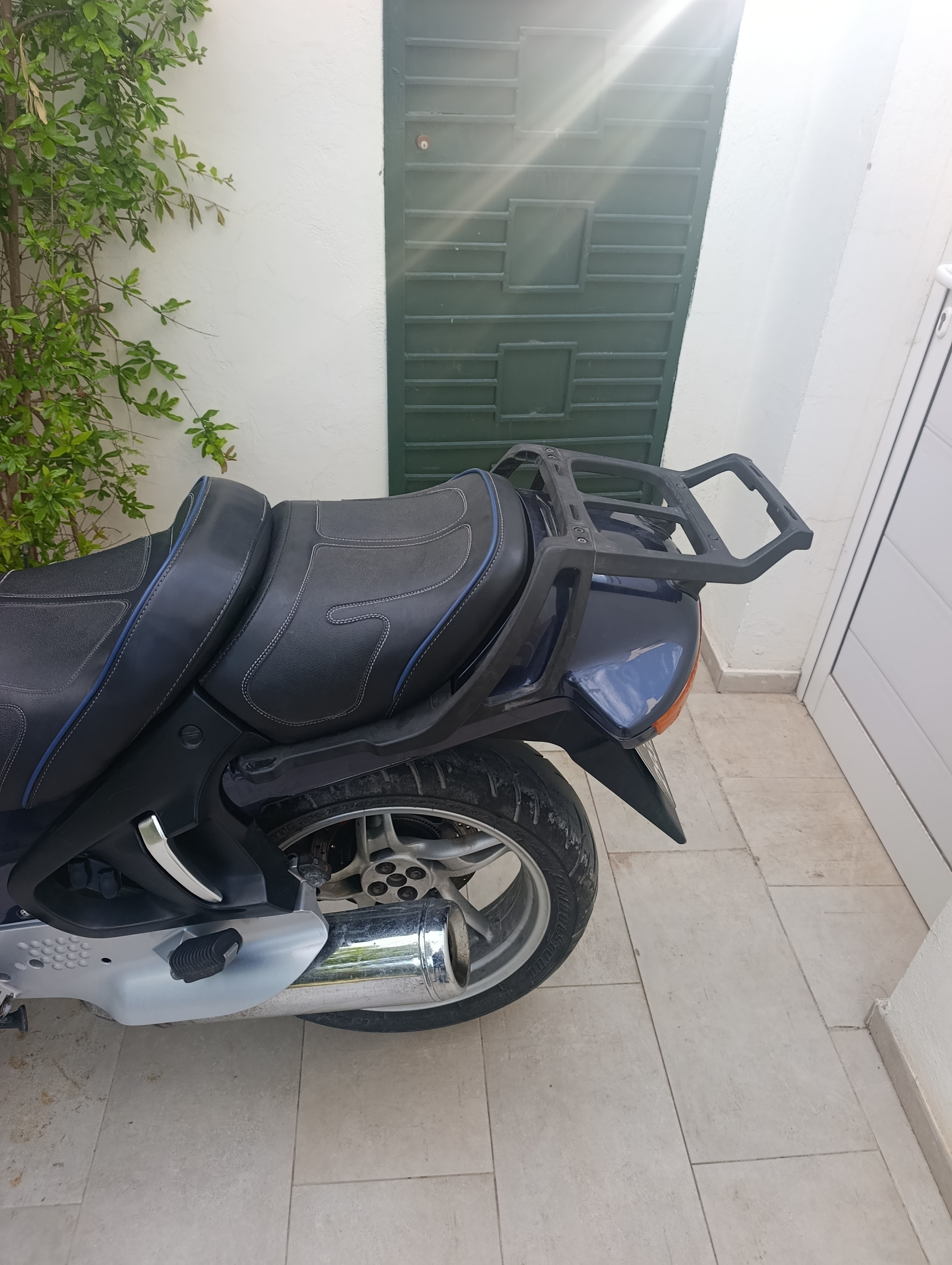 Raoued&nbsp;El Brarja&nbsp;Bmw&nbsp;Bmw&nbsp;R1150rt bleu
