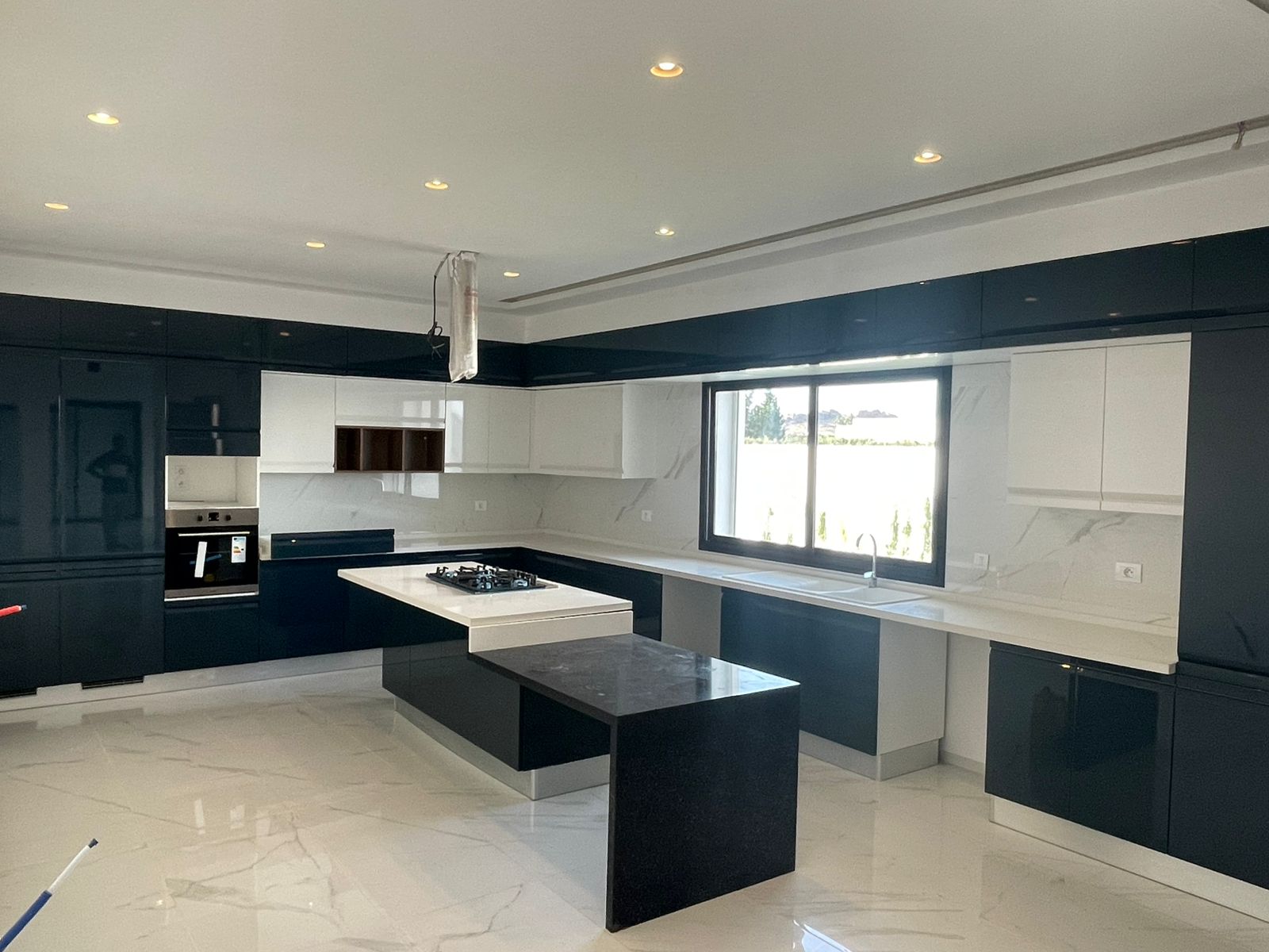 Hammamet&nbsp;Hammamet&nbsp;Vente&nbsp;Appart. 5 pi�ces+&nbsp;Une grande villa de maitre