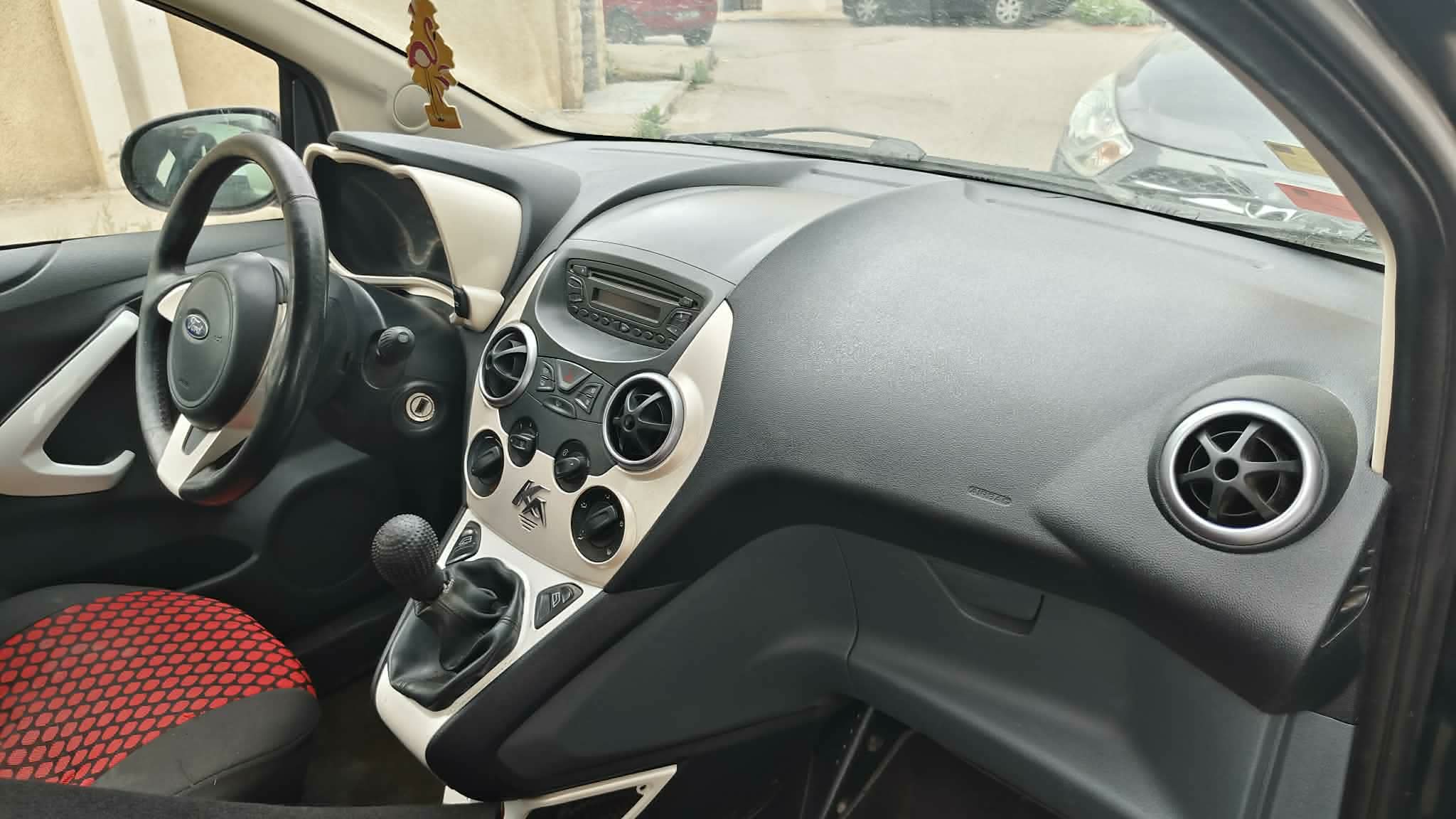 La Marsa&nbsp;Cite Du Stade&nbsp;Ford&nbsp;KA&nbsp;Ford ka2 titanium montage allemand