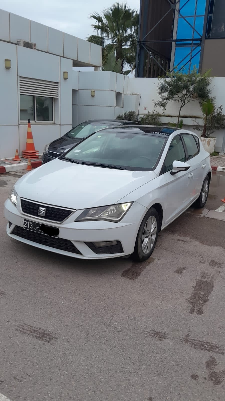 La Soukra&nbsp;Charguia 1&nbsp;Seat&nbsp;Leon&nbsp;Premi�re main