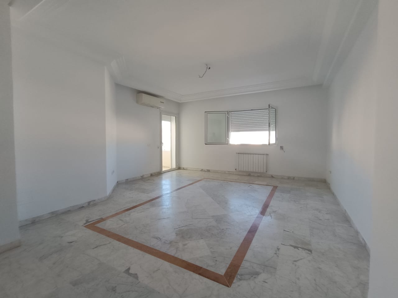 La Marsa&nbsp;Berge Du Lac&nbsp;Vente&nbsp;Appart. 4 pi�ces&nbsp;Bel appartement s3 avec ppkg ss sol