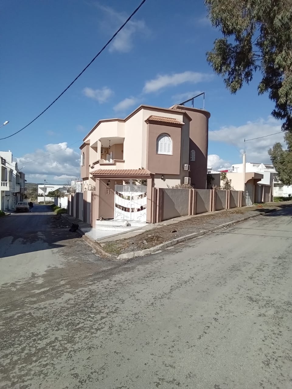 Menzel Bourguiba&nbsp;Cite De La Douane&nbsp;Vente&nbsp;Maisons&nbsp;Villa angle avec jardin  double fa�ade  � mb