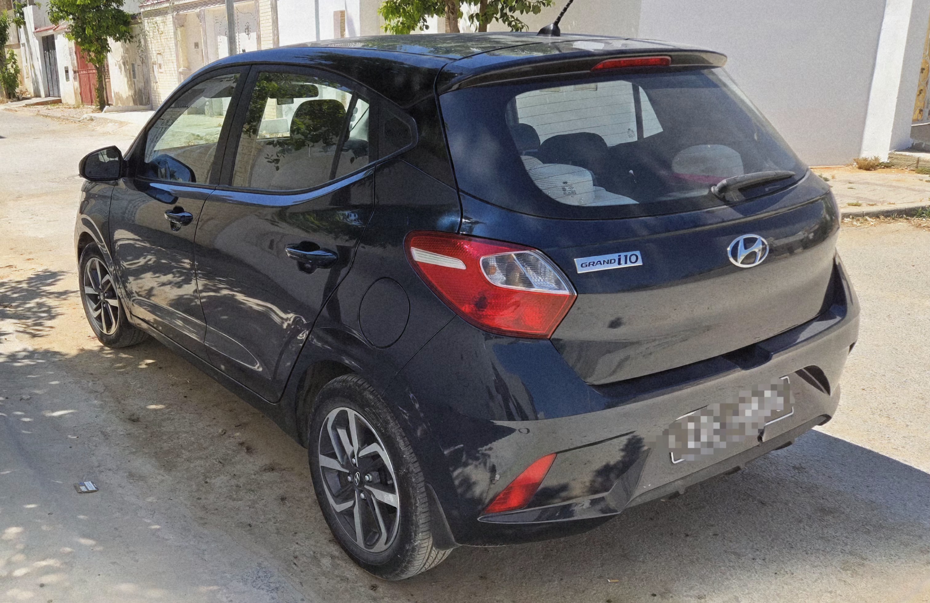 Oued Ellil&nbsp;Oued Ellil&nbsp;Hyundai&nbsp;Autre Mod�le&nbsp;Hyundai grand i10 avec 30 000 km en excellent �tat