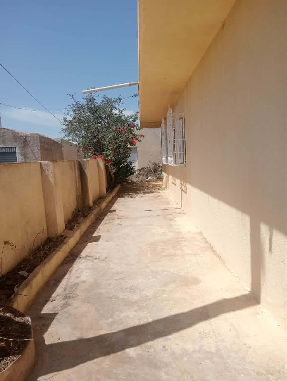 El Haouaria&nbsp;El Haouaria&nbsp;Vente&nbsp;Maisons&nbsp;Maison 1400m2 sur deux routes
