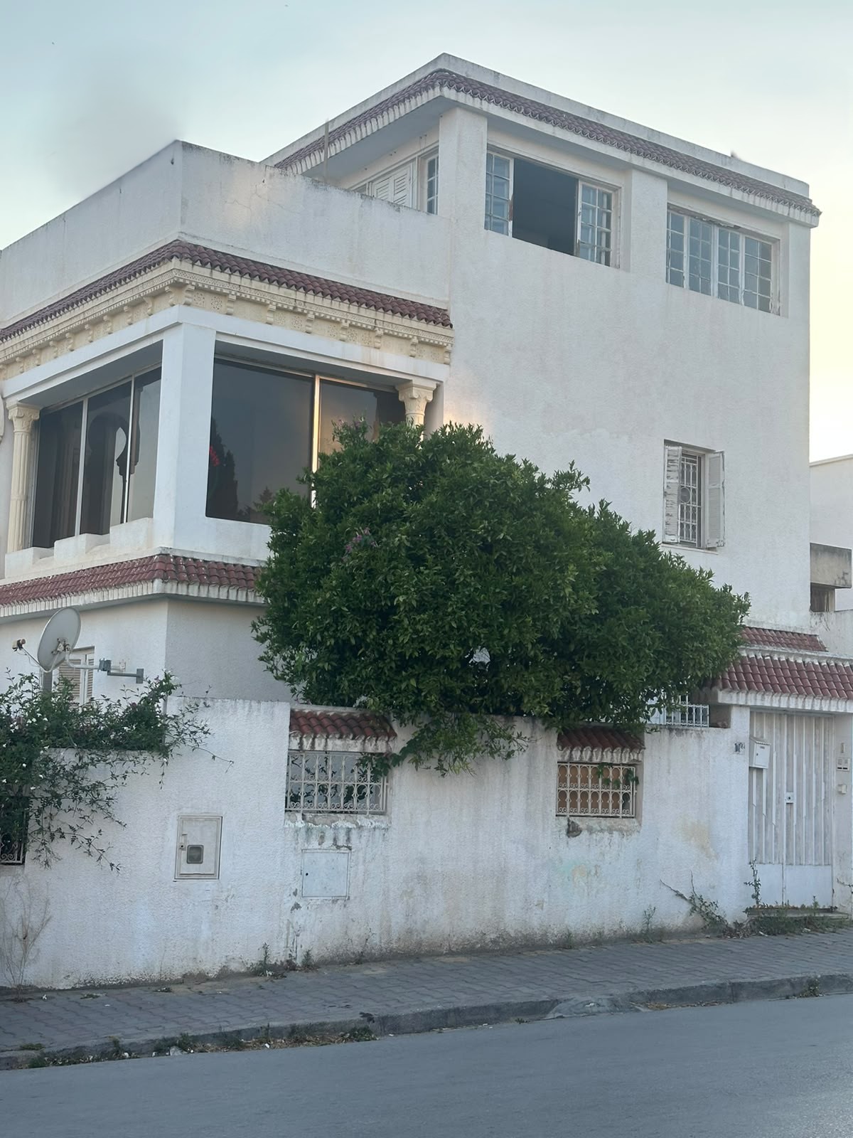 Ariana Ville&nbsp;El Menzah 6&nbsp;Vente&nbsp;Maisons&nbsp;Villa d angle � menzah 6