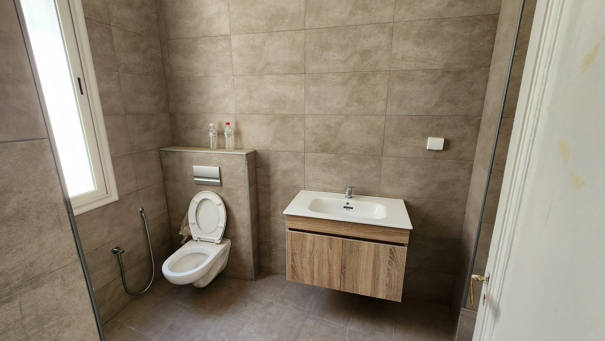 Bab Bhar&nbsp;Bab Bhar&nbsp;Vente&nbsp;Appart. 4 pi�ces&nbsp;Appartement 2s plus 3 chambres pr�s march� central